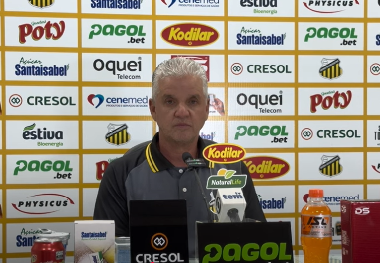 imagem da materia: Luis Fernando Flores lamenta empate do Novorizontino