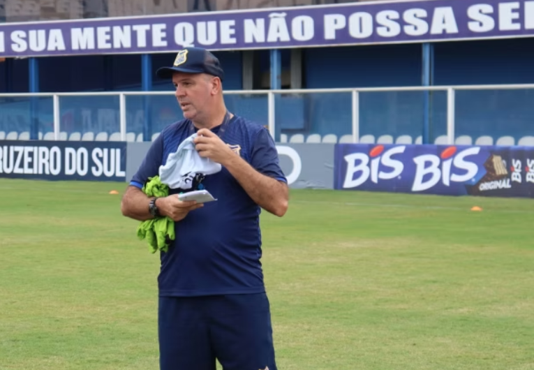 imagem da materia: Água Santa anuncia saída do técnico Alan Dotti