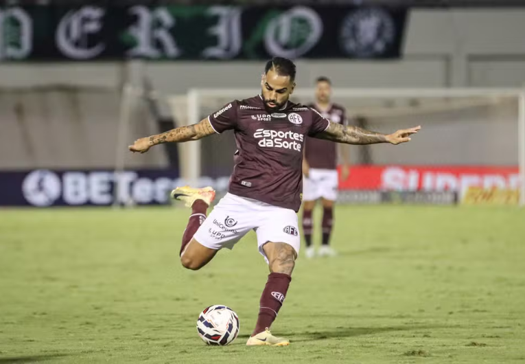 imagem da materia: Ferroviária terá desfalques contra o Coritiba