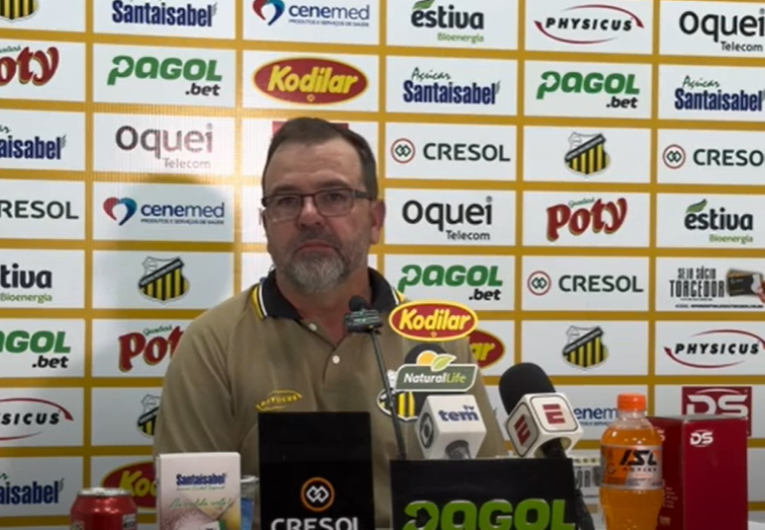 imagem da materia: Enderson cobra eficiência após empate do Novorizontino