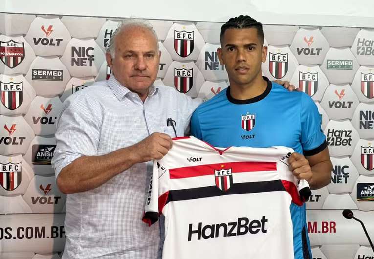 imagem da materia: Botafogo-SP apresenta novo reforço Jhony Douglas