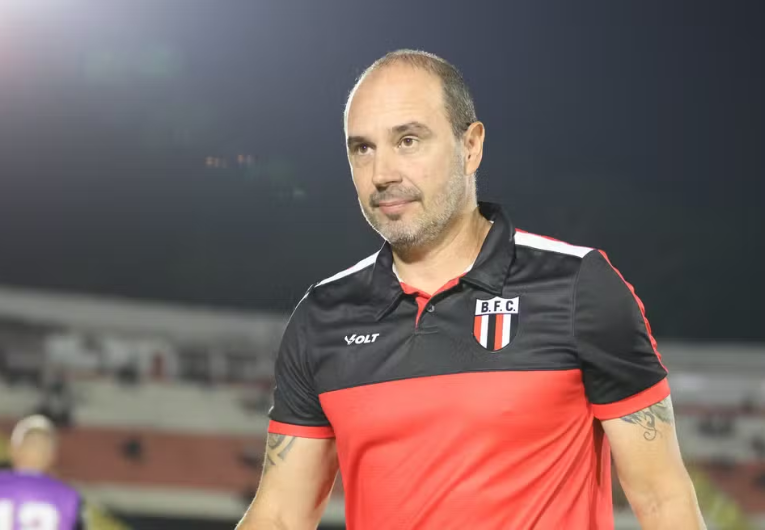 imagem da materia: Allan Aal avalia janela e admite carência ofensiva