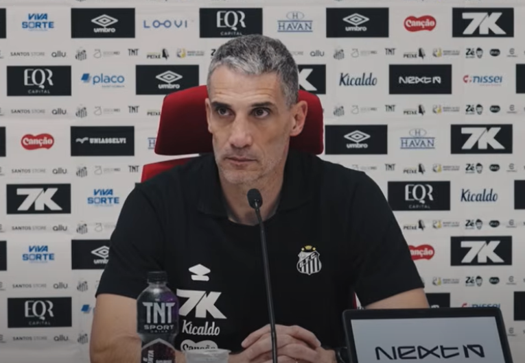 imagem da materia: Vojvoda destaca reação do Santos, mas lamenta empate