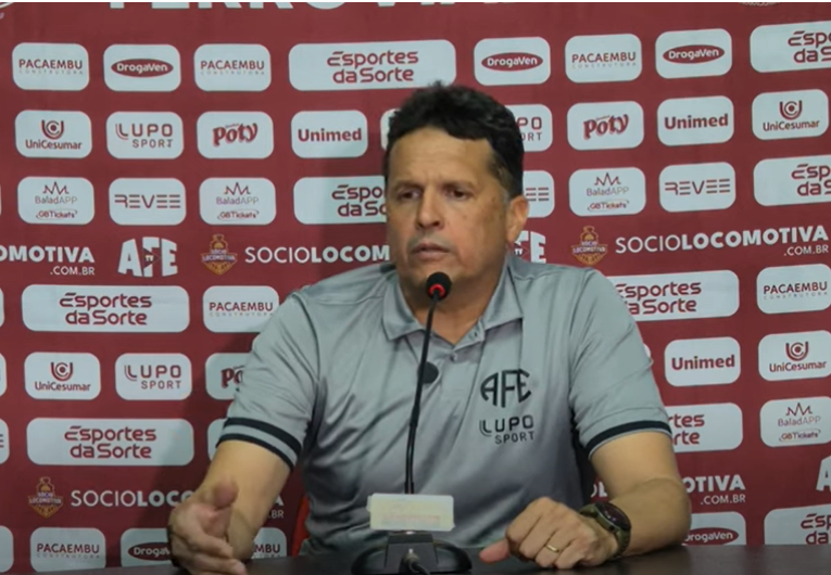 imagem da materia: Claudinei celebra vitória e comenta ajustes na Ferroviária