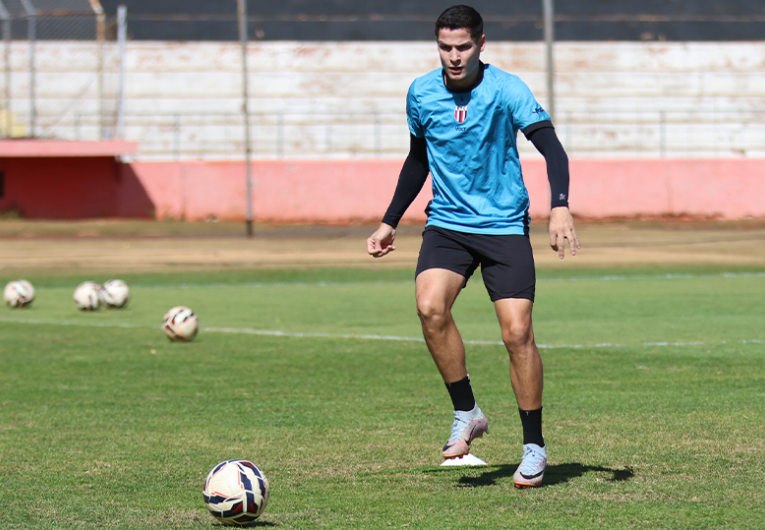 imagem da materia: Matheus Barbosa retoma confiança após retorno de lesão