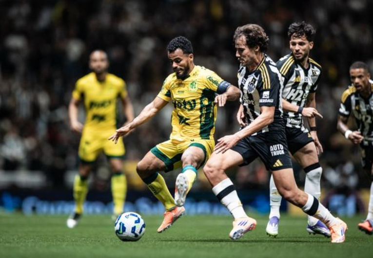 imagem da materia: Sequência ofensiva do Mirassol para no Atlético-MG