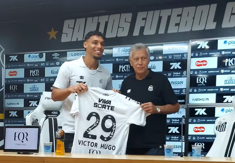 imagem da materia: Santos apresenta Victor Hugo, reforço indicado por Neymar