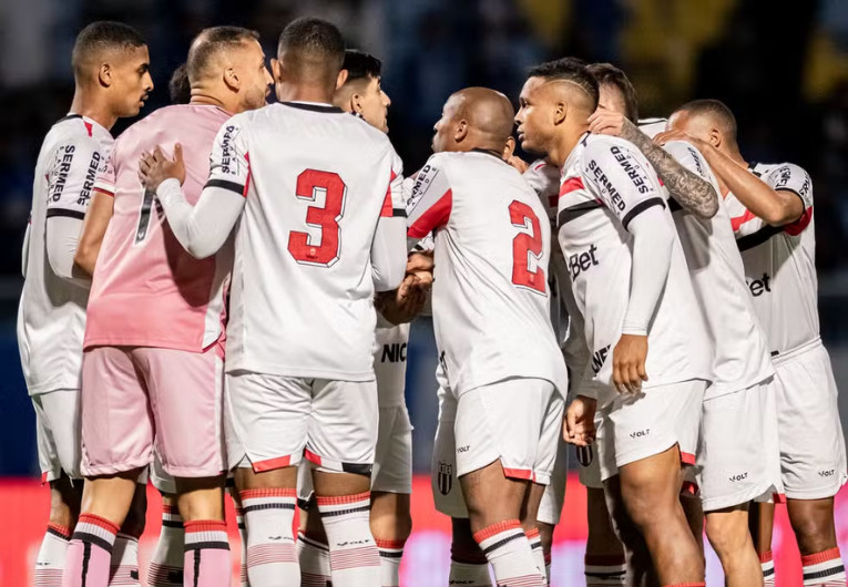 imagem da materia: Botafogo-SP tem baixo rendimento contra rivais diretos