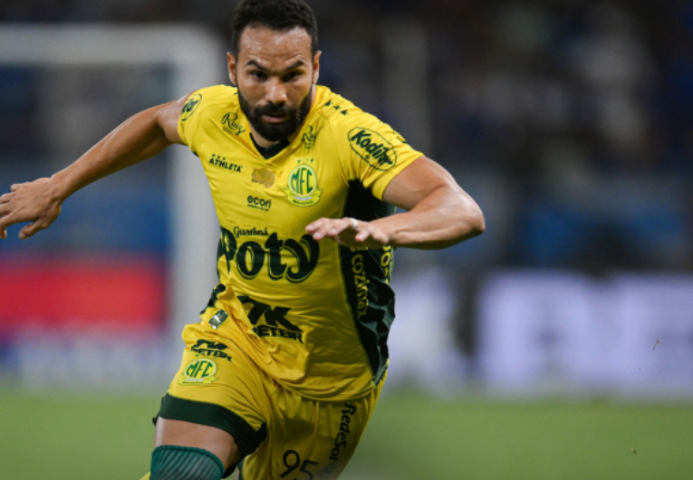 imagem da materia: Edson Carioca desfalca Mirassol em jogo com Bragantino