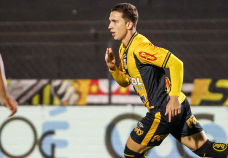 imagem da materia: Novorizontino perde artilheiro Nathan Fogaça por lesão