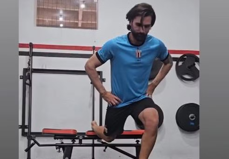imagem da materia: Léo Gamalho se pronuncia sobre recuperação de lesão