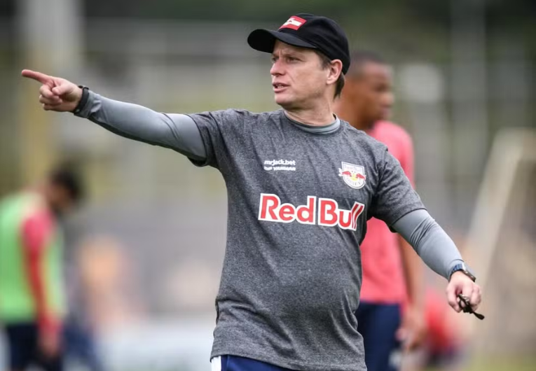 imagem da materia: Fernando Seabra reencontra Cruzeiro no Mineirão