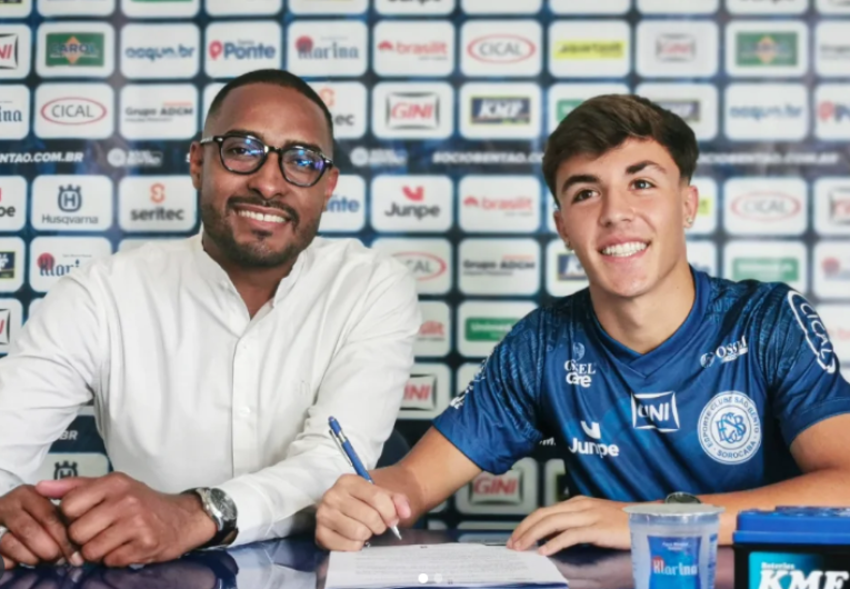 imagem da materia: Thiago Dutra assina contrato profissional com São Bento