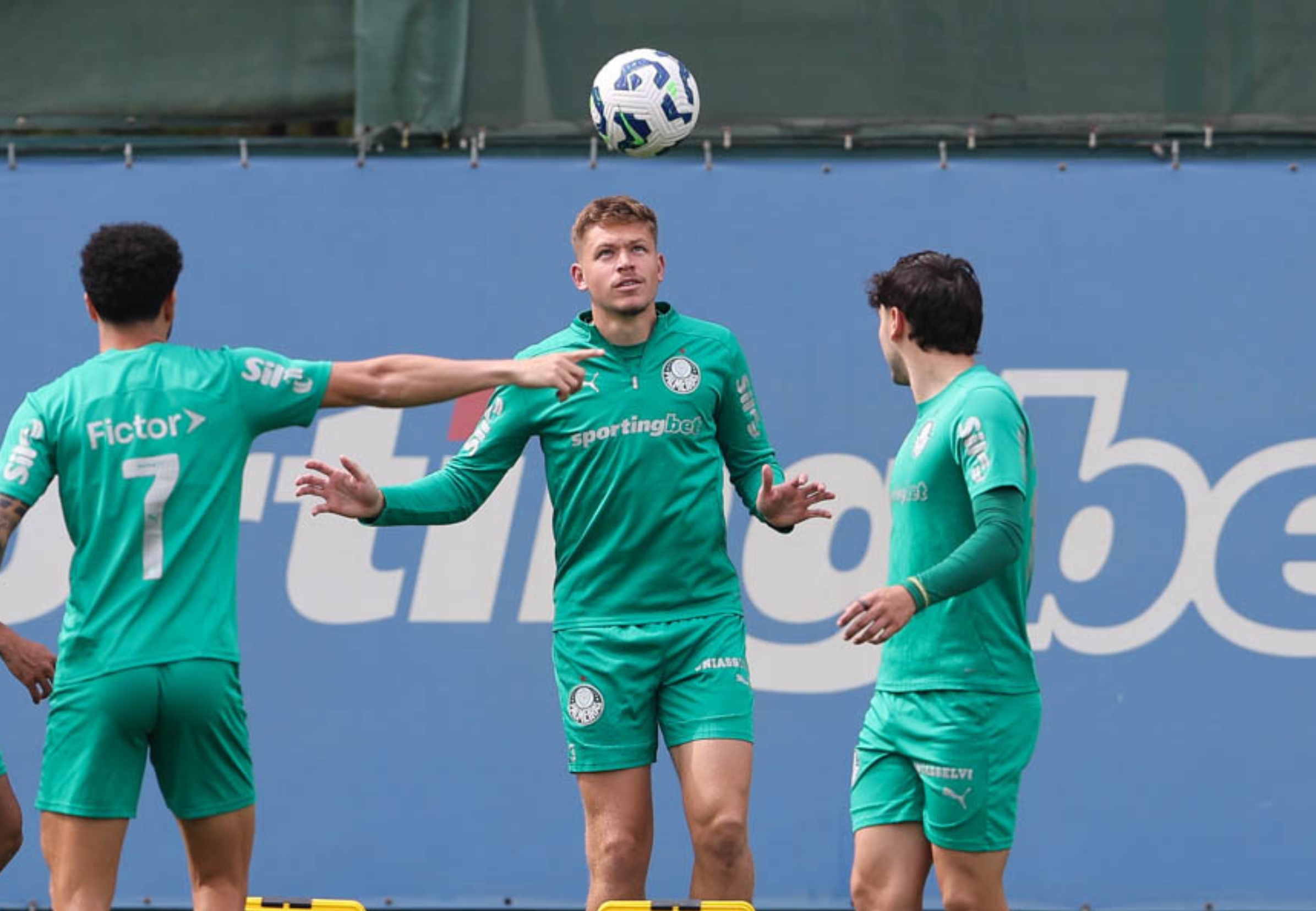 imagem da materia: Bruno Fuchs deve herdar vaga de Gómez contra o Bahia