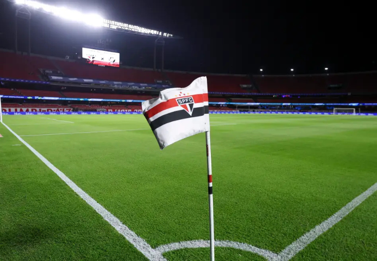 imagem da materia: Público no Morumbis cai após eliminação dolorosa