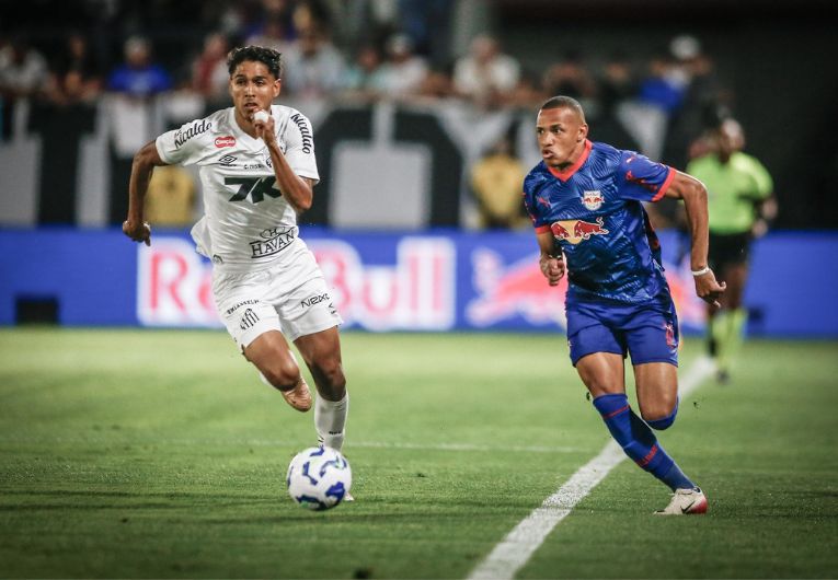 imagem da materia: RB Bragantino e Santos empatam em jogo de quatro gols