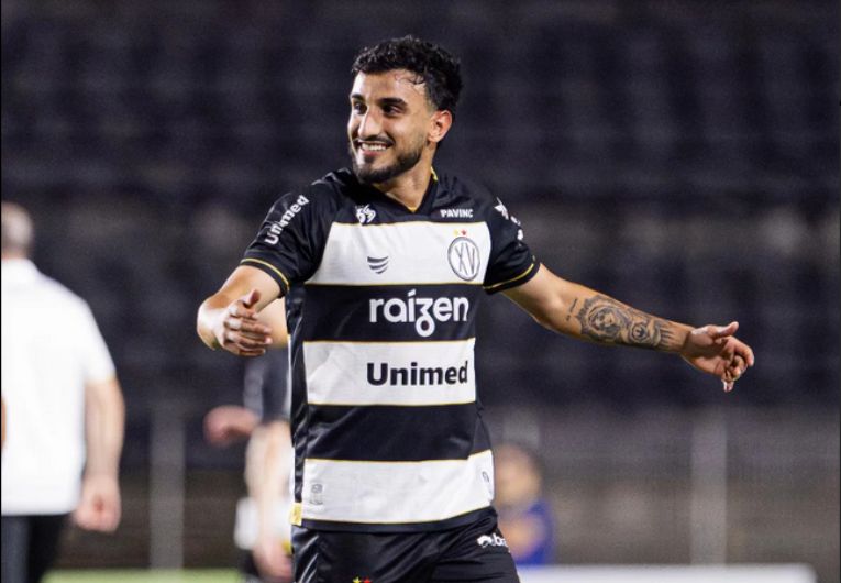 imagem da materia: Iago marca primeiro gol e classifica XV de Piracicaba