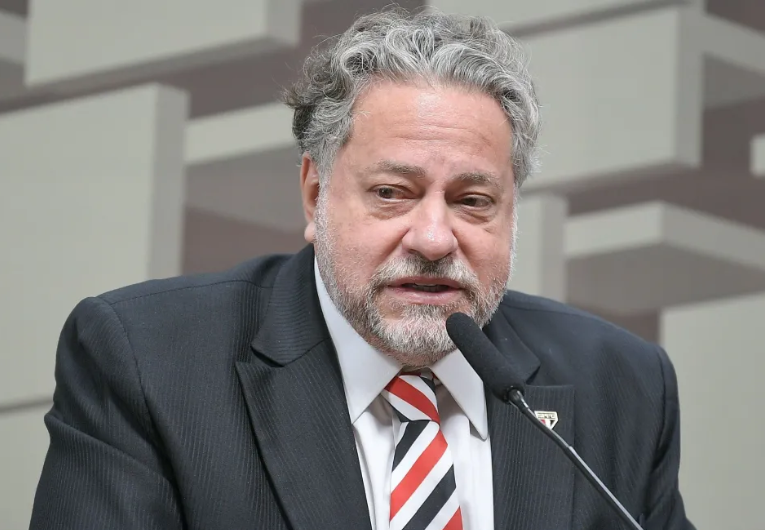 imagem da materia: Casares planeja estabilizar as dívidas do São Paulo até 2030