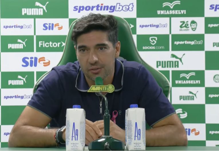 imagem da materia: Abel Ferreira ameniza declarações de Ceni: