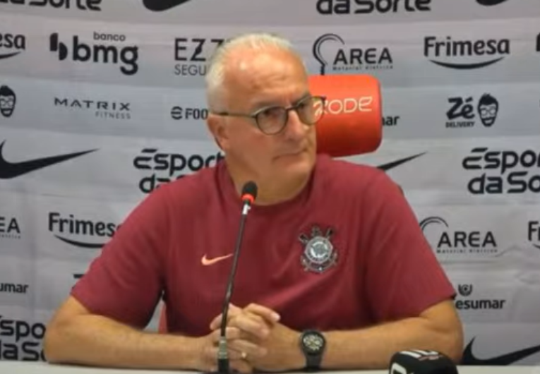 imagem da materia: Dorival critica árbitro e lamenta empate do Corinthians