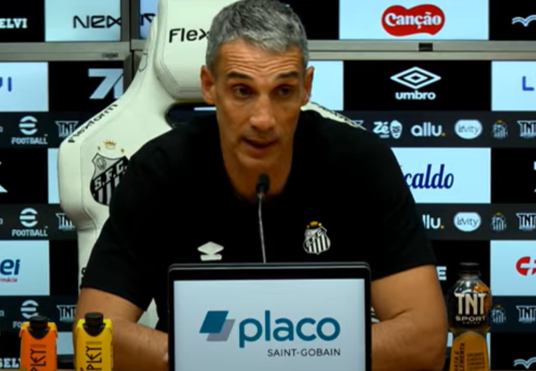imagem da materia: Juan Pablo Vojvoda aponta caminho do Santos para recuperação
