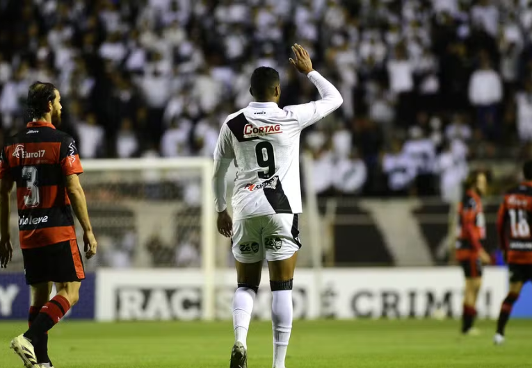 imagem da materia: Ponte Preta tem retornos e dúvidas contra Guarani