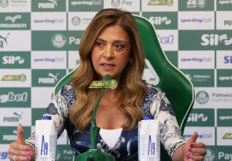imagem da materia: Palmeiras critica arbitragem e rivais em nota oficial