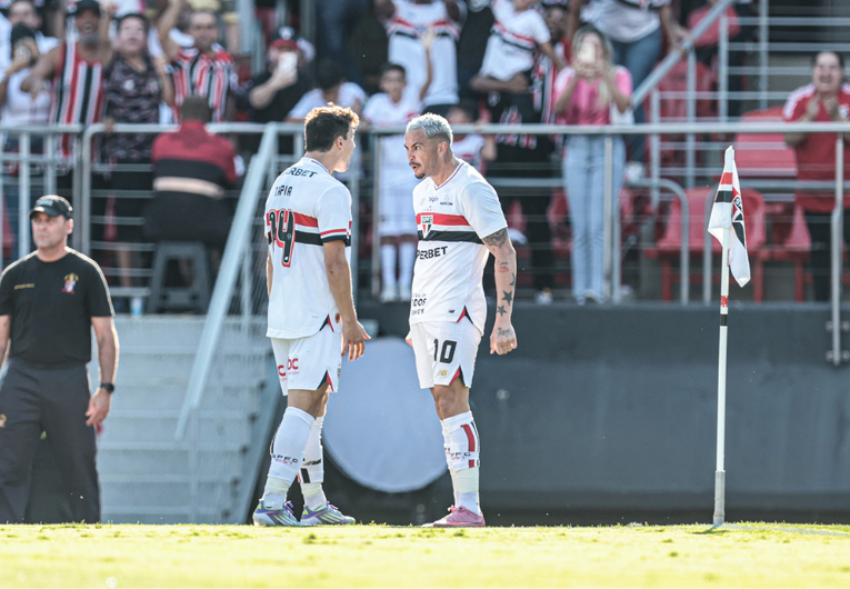 imagem da materia: Luciano está a um gol do centésimo pelo São Paulo