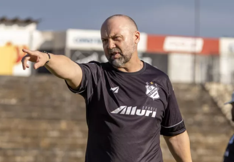 imagem da materia: Ademir Fesan deixa a Inter de Limeira após acesso à Série C