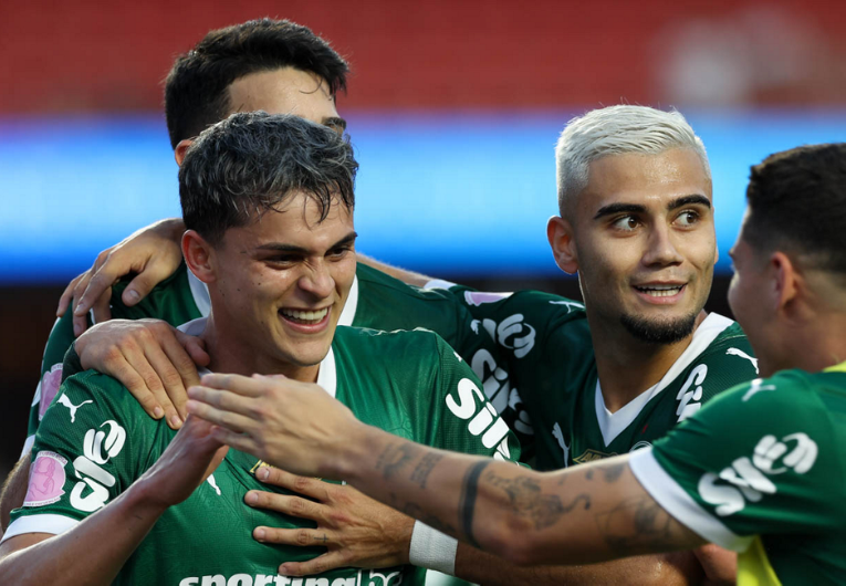 imagem da materia: Palmeiras lidera ranking de viradas entre equipes da Série A