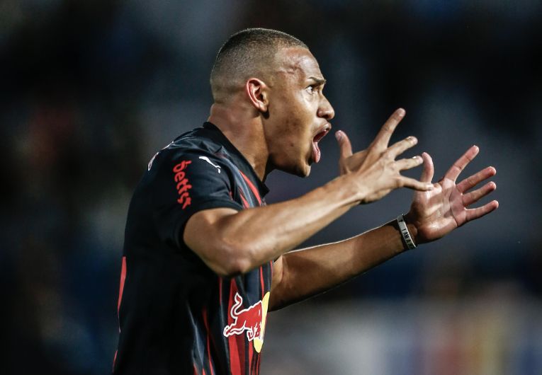imagem da materia: Bragantino volta a vencer e encerra sequência negativa