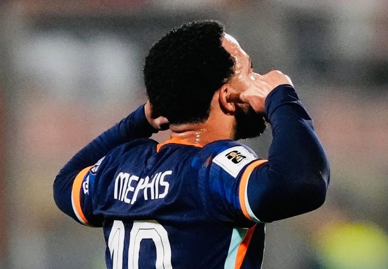 imagem da materia: Retornando de lesão, Memphis marca pela Holanda
