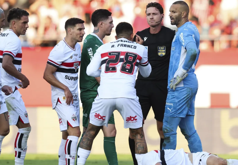 imagem da materia: São Paulo vive pesadelo contra o Palmeiras em 2025