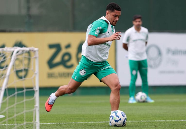imagem da materia: Palmeiras se reapresenta e foca em duelo com o Bragantino