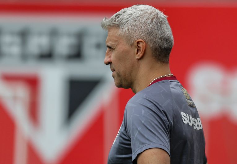 imagem da materia: São Paulo se reapresenta após derrota para o Grêmio