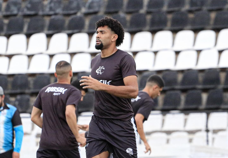 imagem da materia: Leandro Sergipe anuncia saída do Comercial após Copa Paulista