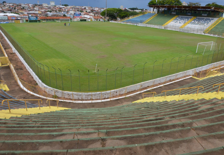imagem da materia: FPF veta sete estádios do Paulistão A3 e A4 de receberem jogos