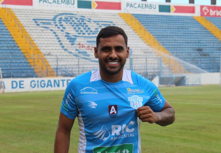 imagem da materia: Marília acerta retorno de lateral Radeche para 2026