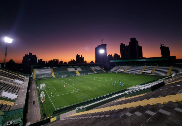 imagem da materia: Chapecoense x Botafogo-SP: onde assistir e escalações