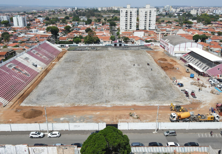 imagem da materia: Primavera moderniza gramado do estádio com padrão internacional