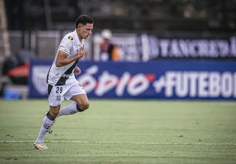 imagem da materia: Juíza nega liminar e Everton Brito segue vinculado à Ponte Preta