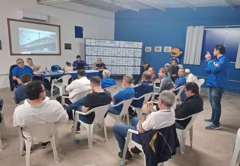 imagem da materia: São Bento fecha acordo de SAF com empresa de Roque Júnior