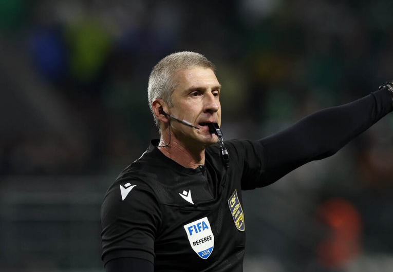 imagem da materia: Anderson Daronco apita o Dérbi 212 pela Série C