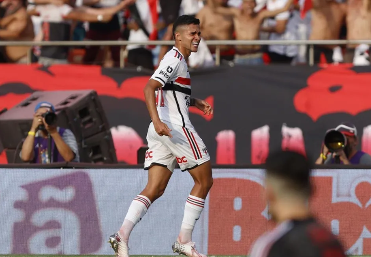 imagem da materia: São Paulo deve vender Rodrigo Nestor ao Bahia