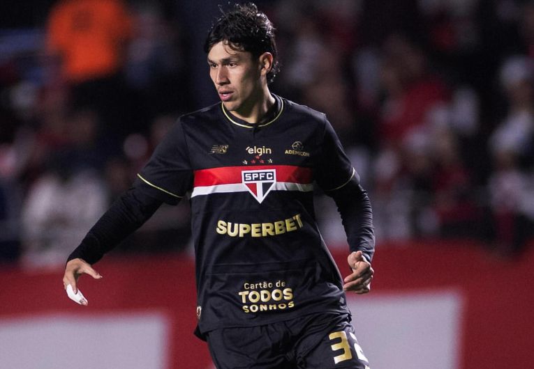 imagem da materia: Ferraresi recebe terceiro amarelo e desfalca o São Paulo