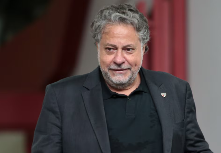 imagem da materia: Após polêmica, São Paulo nega atraso em direitos de imagem