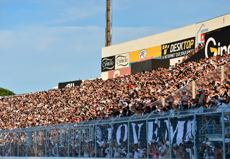 imagem da materia: Dérbi 212 bate recorde de público no Moisés Lucarelli