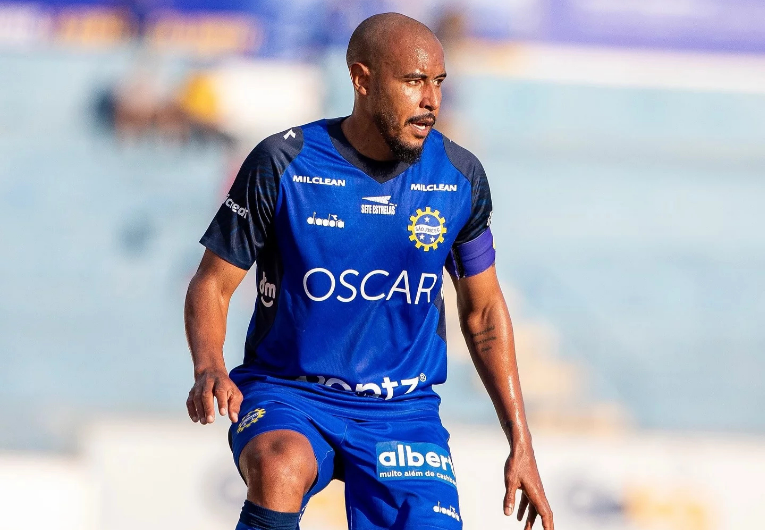 imagem da materia: São José renova com Danilo Fidélis e anuncia saída de Rone