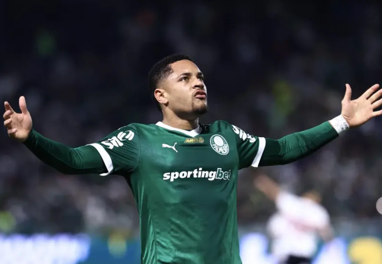 imagem da materia: Gigantes de Londres se interessam por Vitor Roque