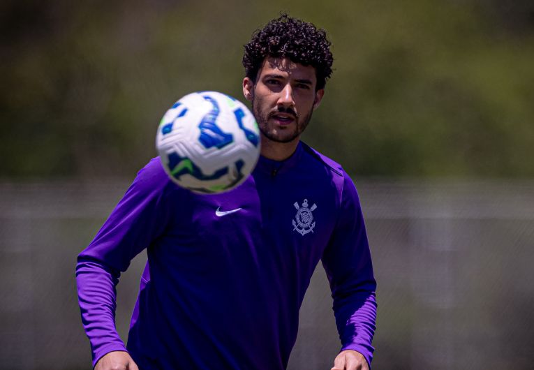 imagem da materia: Corinthians realiza treino tático visando duelo contra Vitória